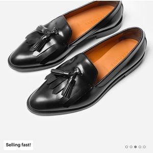 Everlane women’s modern tassel loafer black